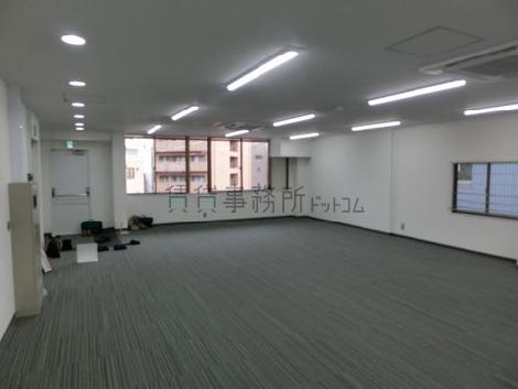 NTMビルの室内