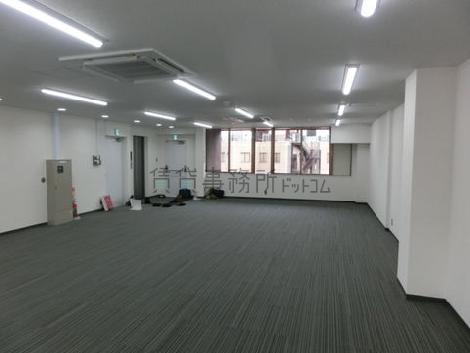 NTMビルの室内