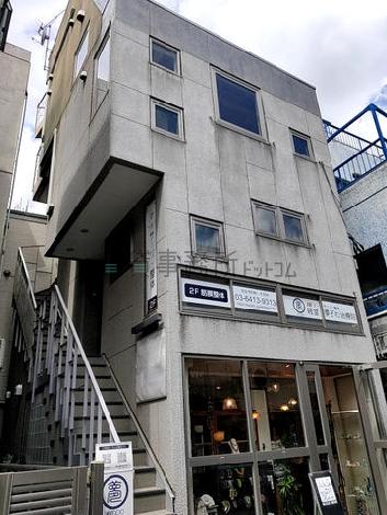 オリーブビルの外観写真