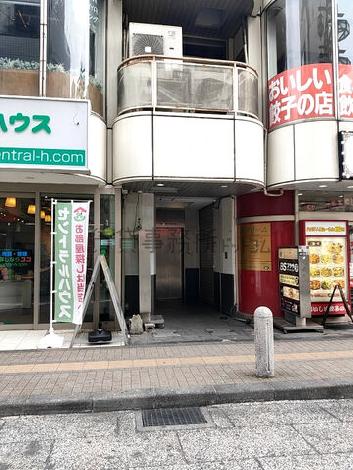 正面玄関