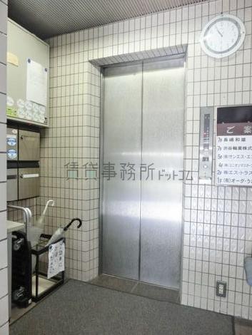 乗り場前