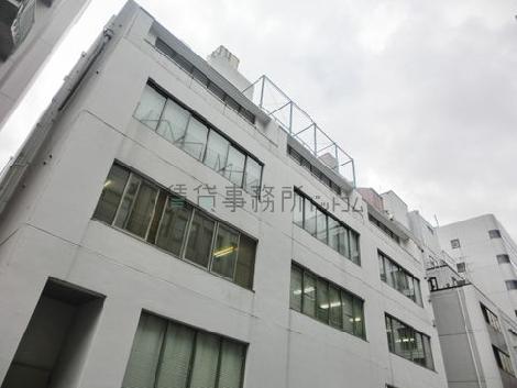 エントランス前からの様子です