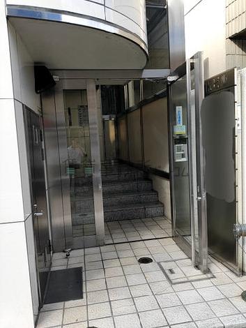 正面玄関