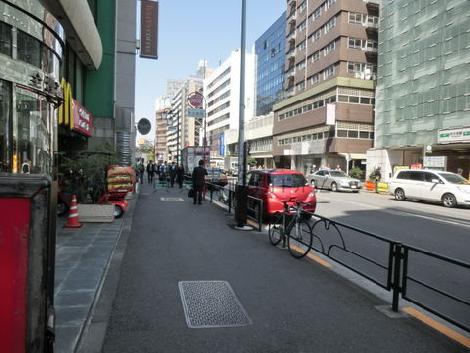 新宿方面です