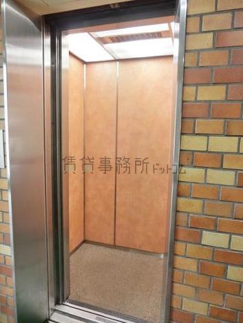 エレベーター