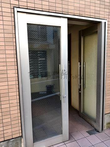 正面玄関
