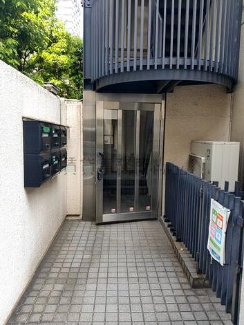 正面玄関