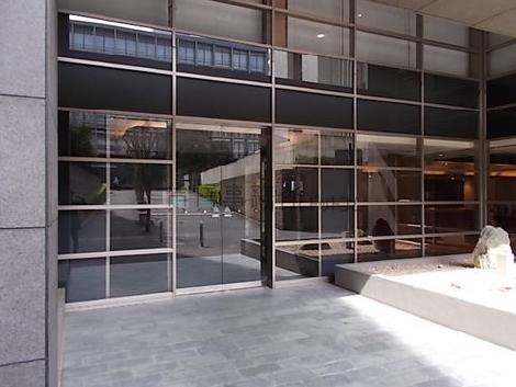 正面玄関