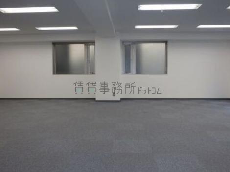 隼町MTビルの室内