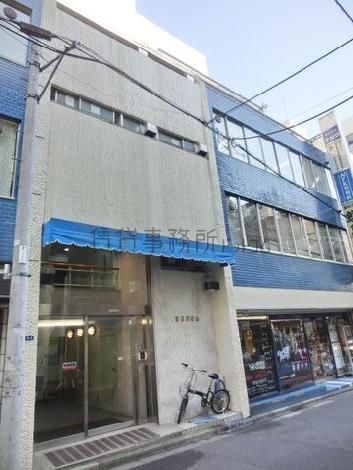 エントランス側の外観