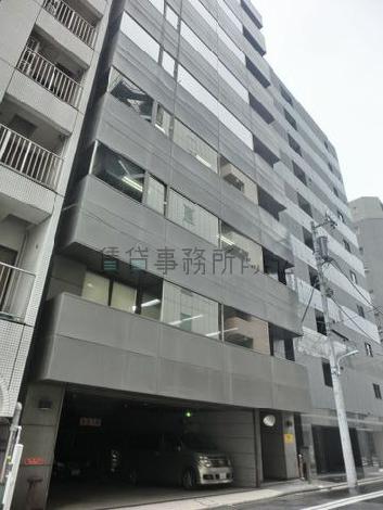 ２箇所にビルへの出入口があります