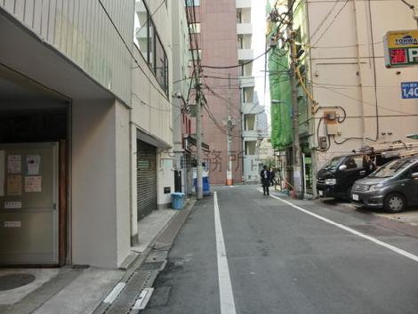 ビルの裏手です