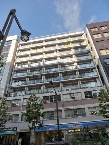 新宿御苑前駅まで約3分です