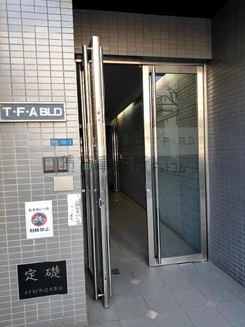 正面玄関