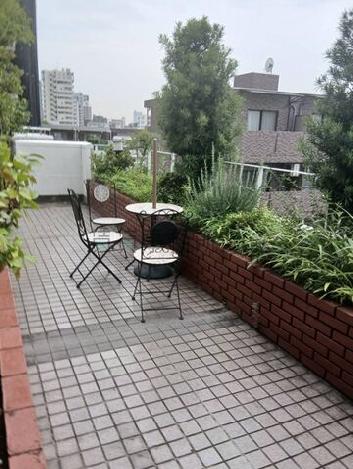 駒沢フォーラムガーデンの廊下