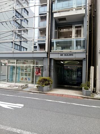 正面玄関