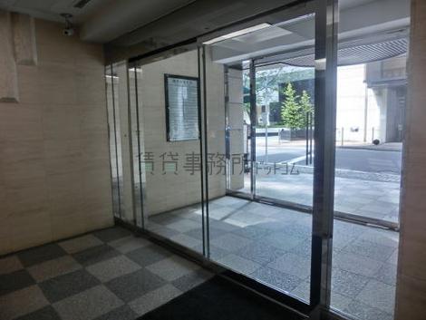 ガラス張りの為開放的です