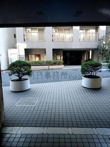 正面玄関