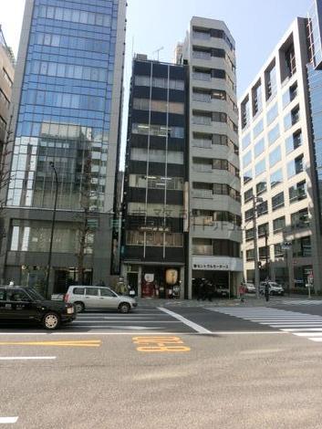 大通り沿いなので目の前を遮る建物はありません