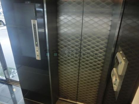 エレベーター1基