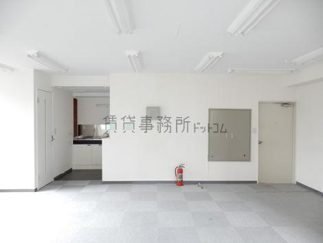 岩田光建ビルの室内