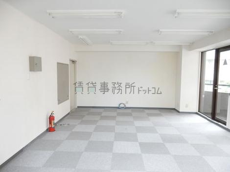 岩田光建ビルの室内
