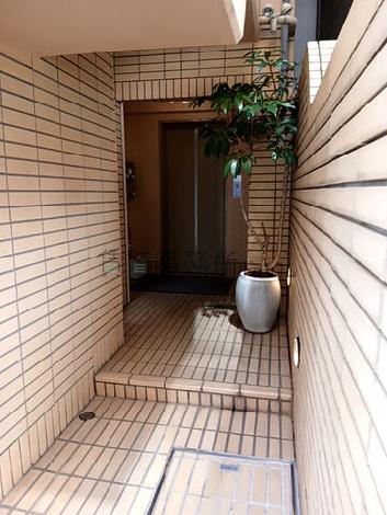 正面玄関