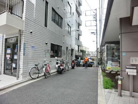 隣接する通り