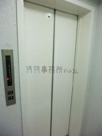 乗り場前