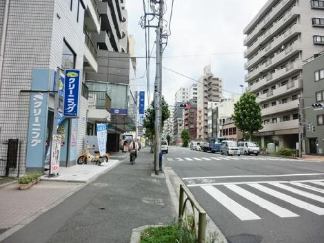 春日通り沿い