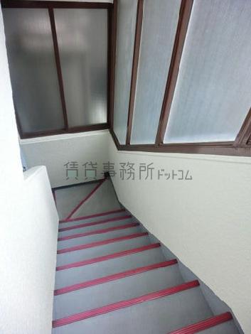 窓の多い造り