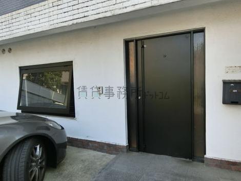 正面玄関
