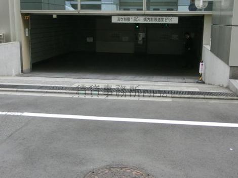 地下駐車場の様子