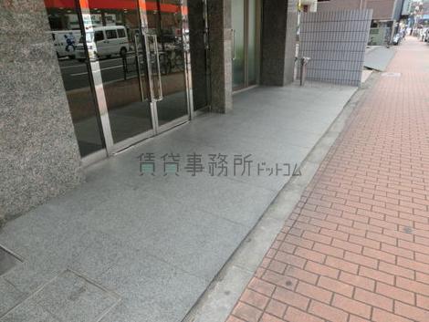正面玄関