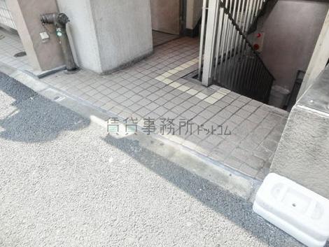 フラットな床面