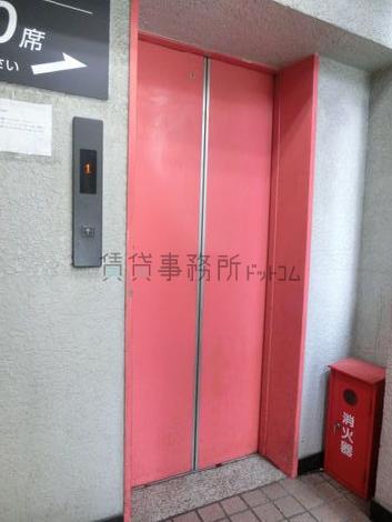 乗り場前