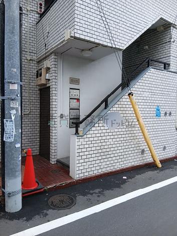 正面玄関
