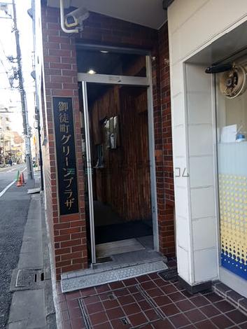 正面玄関