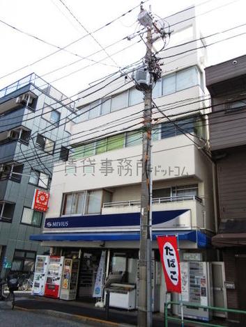 間部ビルの外観写真