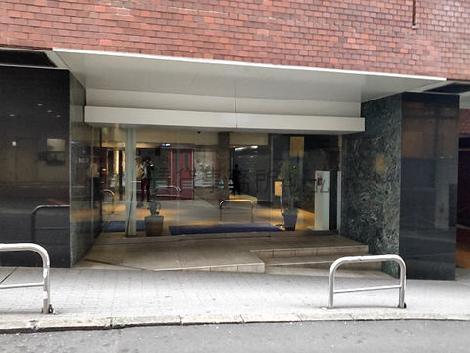 正面玄関