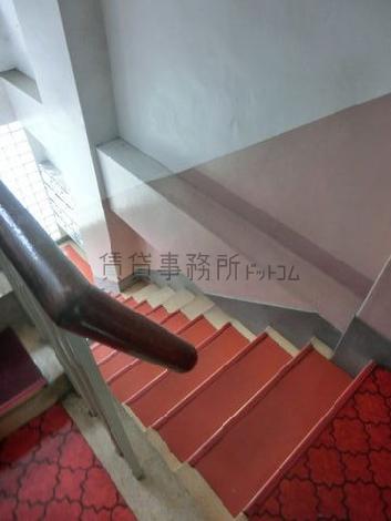エレベーター前より撮影