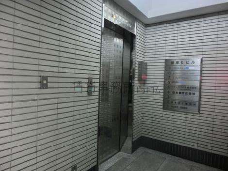 エレベーターホール内