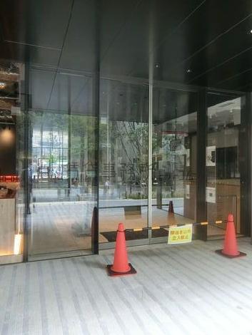 正面玄関