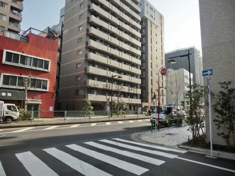 大通り沿いです