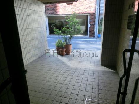 綺麗な正面玄関