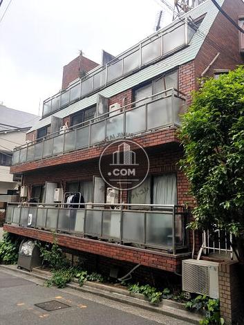 クイーンホームズの外観写真