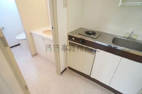 友成フォーサイトビルの給湯室