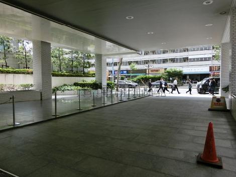正面玄関