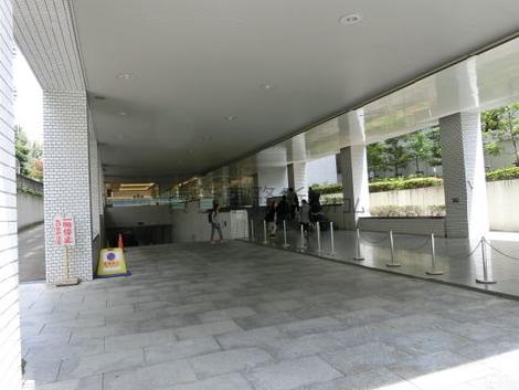 正面玄関