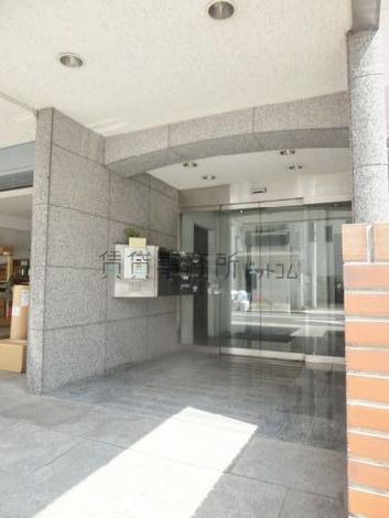 間口の広い玄関口